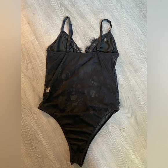 Lace bodysuit - Picture 3 of 3